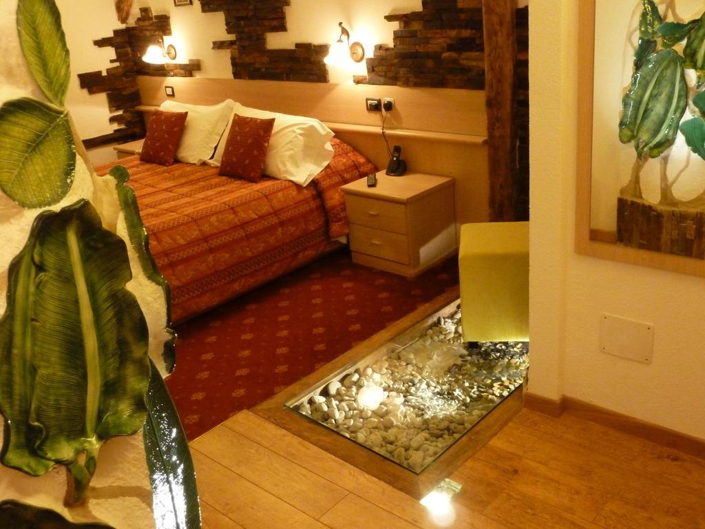 Hotel Ancora Castello-Molina di Fiemme Quarto foto