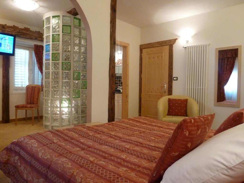 Hotel Ancora Castello-Molina di Fiemme Quarto foto